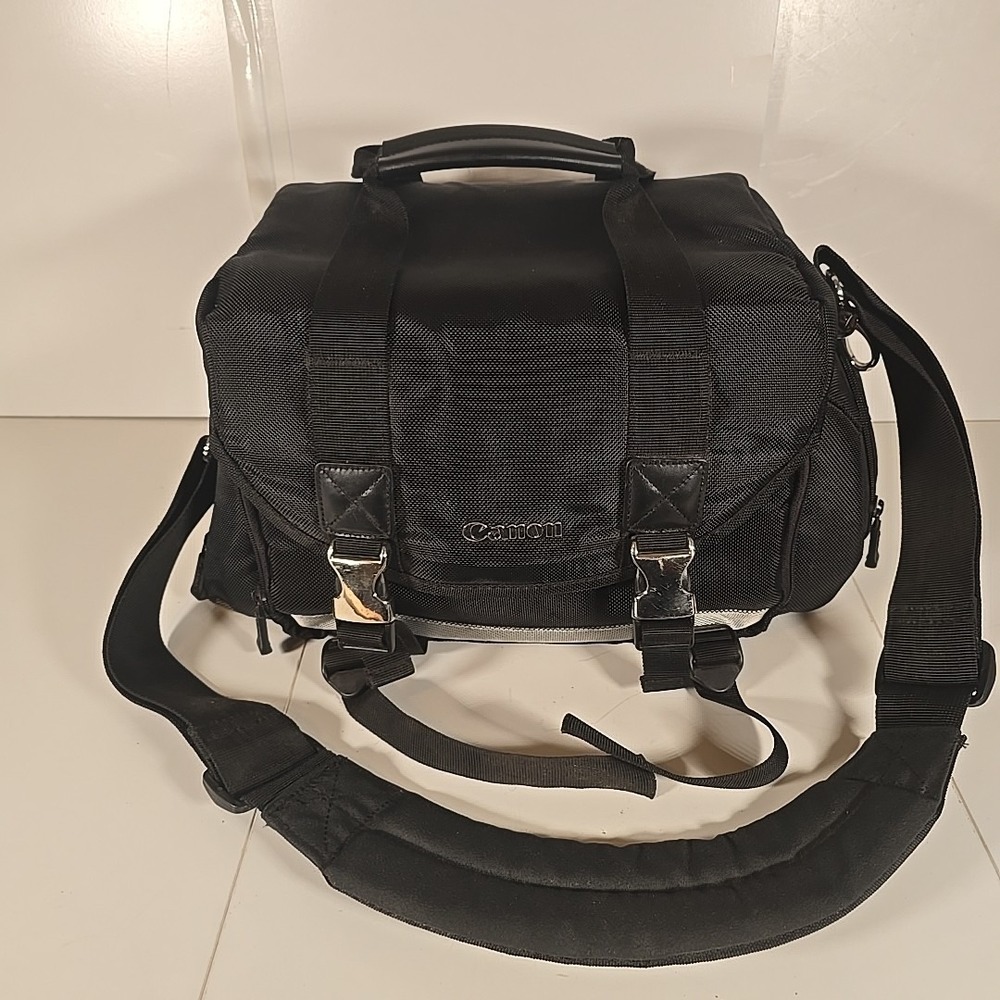Large Canon 200DG Digital SLR Camera Case Gadget Bag‎ Good Condition